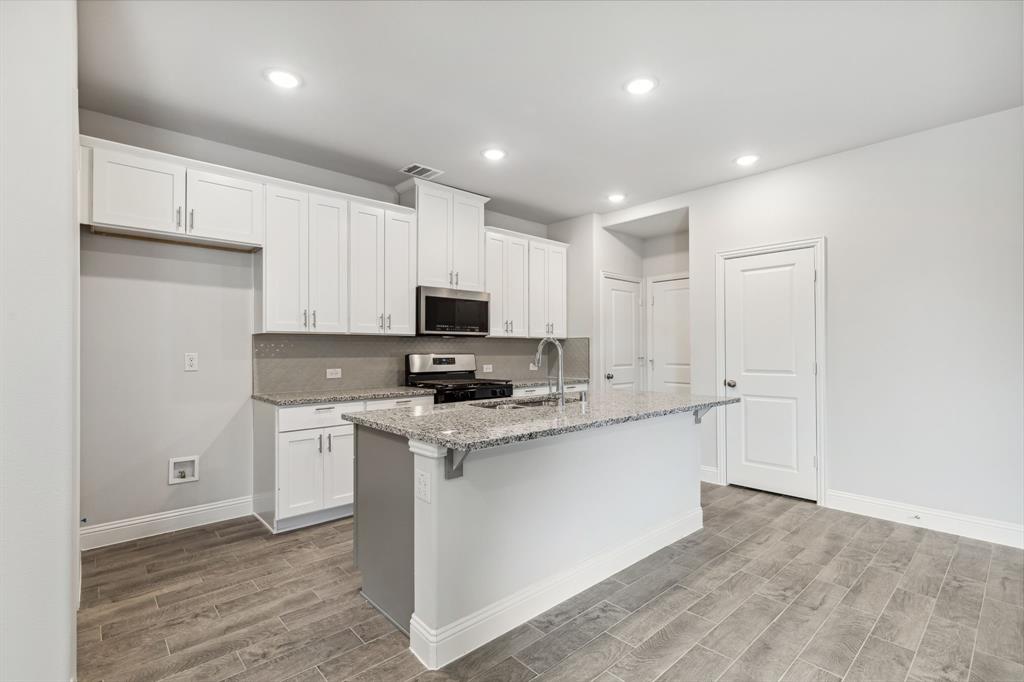 3113 Lucia Way