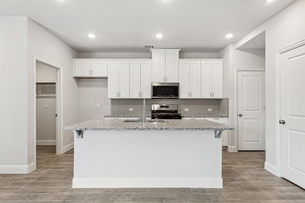 3113 Lucia Way