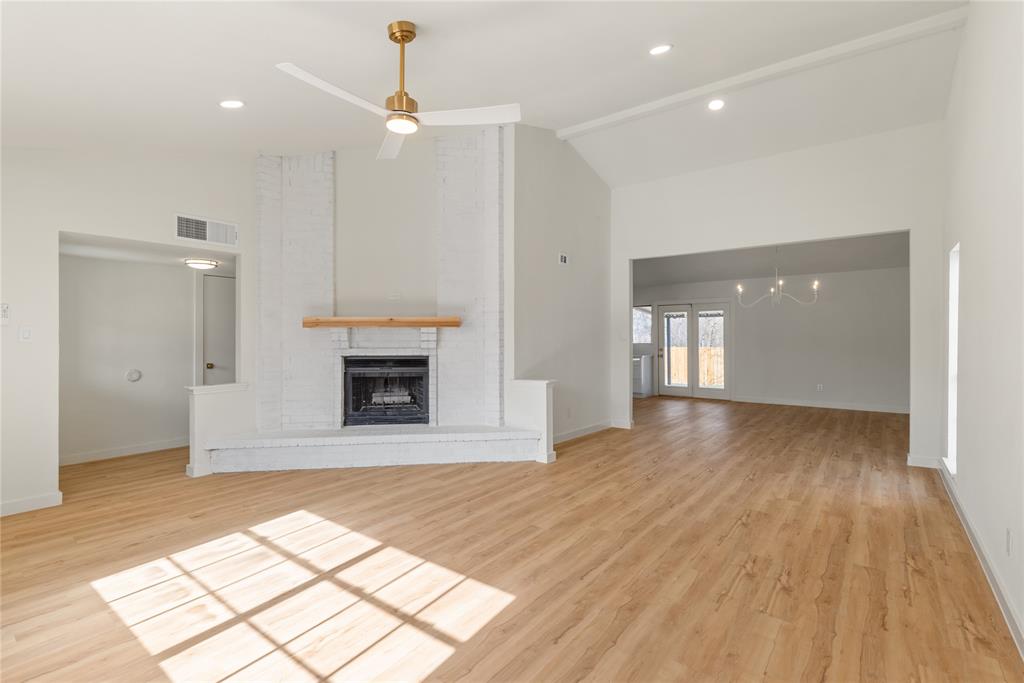 2301 Sharpshire Lane