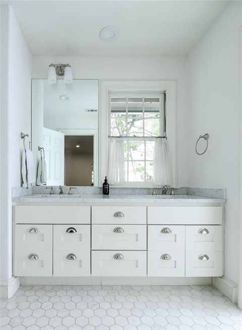 Tiny photo for 5460 Surrey Circle, Dallas, TX 75209 (MLS # 21051296)