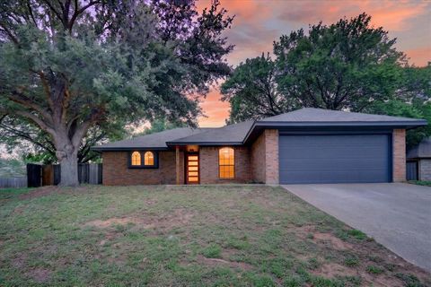 5410 Stagetrail Drive Arlington TX 76017