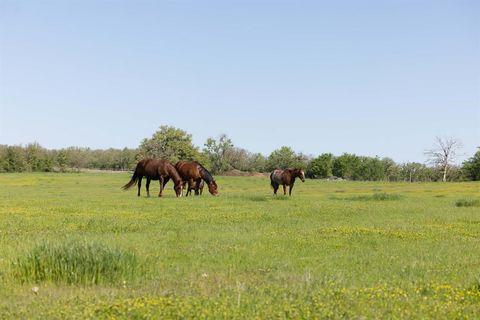 1346b Prairie Grove Road Valley View TX 76272