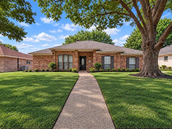 Photo 1 of 31 — 805 Green Brook Drive, Allen, TX 75002