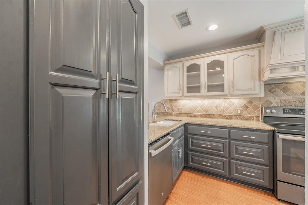 Decordova Bend Estate - Residential