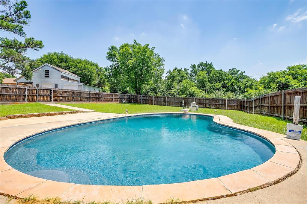 502 Roaring Springs Drive