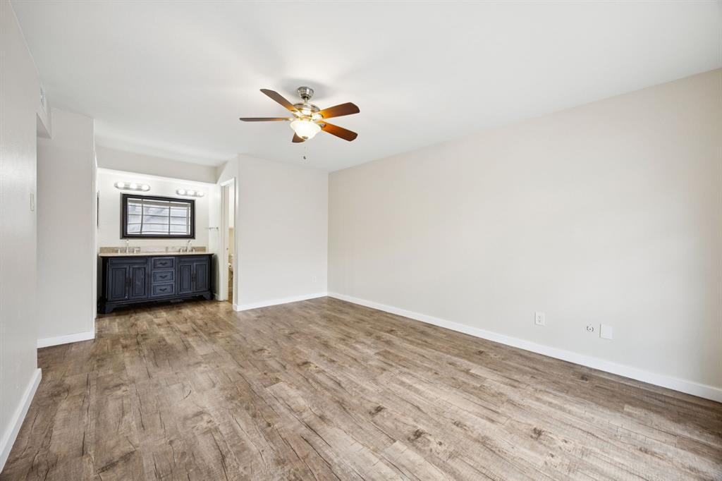 Hollows North Condo - Residential