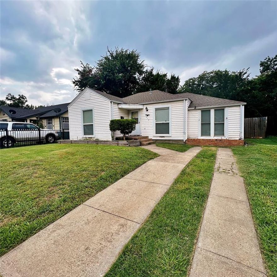 LEASING SPECIAL! $250.00 OFF YOUR 2nd MONTH'S RENT! 2-1 home with 2 living areas! Close to highways, shopping and entertainment! Eat-in kitchen includes a built-in microwave, dishwasher and stove. Spacious fenced in backyard with storage shed and much more! Fresh flooring and paint throughout! Don't miss out on this lovely home!