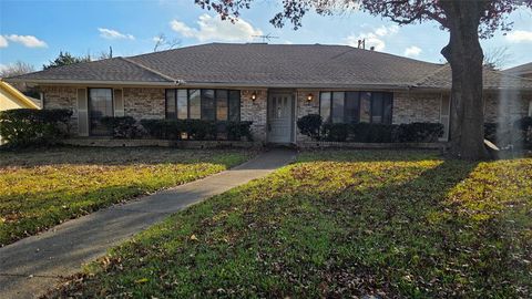 604 The Meadows Parkway DeSoto TX 75115