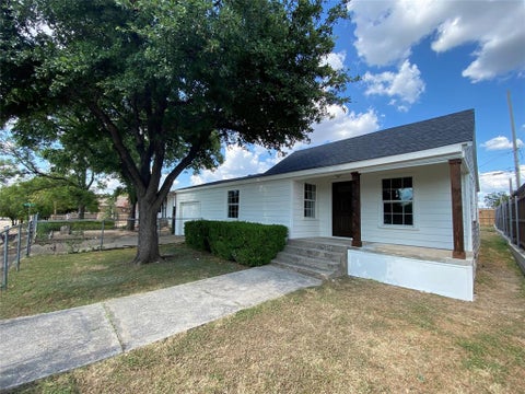 Photo of 2908 Lulu Street W, Fort Worth, TX 76106 (MLS # 21323070)