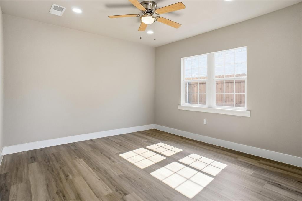 2908 Lulu Street W