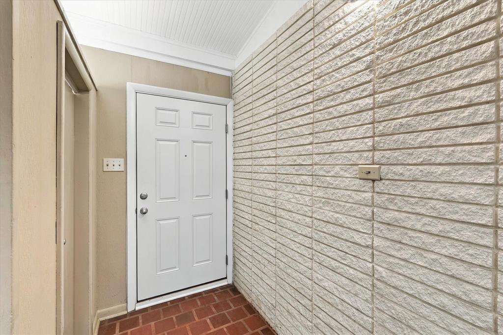 800 Briarwood Boulevard