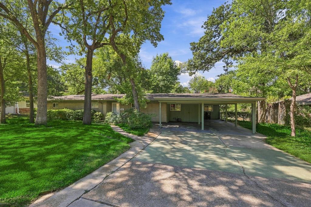 800 Briarwood Boulevard