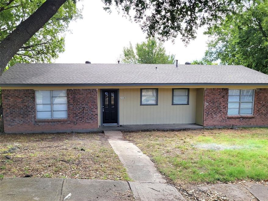 Charming 3-bedroom, 2-bathroom home in the Bruton Terrace Subdivision. Within walking distance of Edward Titche Elementary School. Kitchen appliances include range and built-in dishwasher. Side by side 1 car garages. Updated lighting fixtures. Carpeted bedrooms.