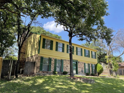 Photo of 6305 Barcelona Drive, Arlington, TX 76016 (MLS # 21392063)