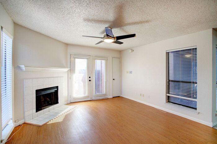 Oak Creek Condo - Residential