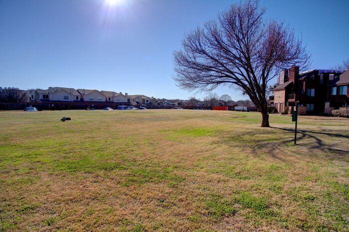 Oak Creek Condo - Residential