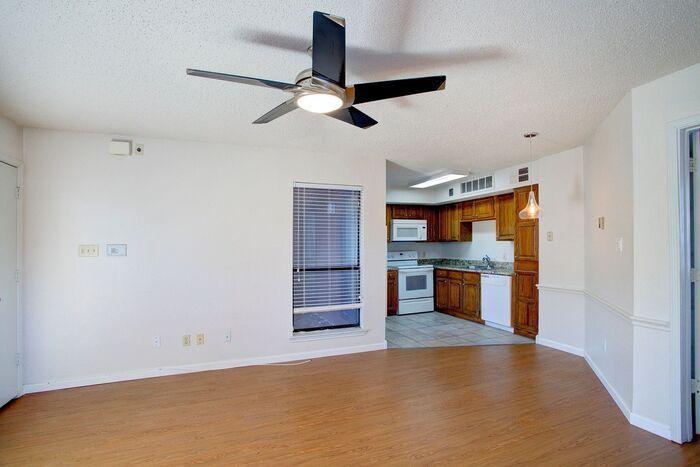 Oak Creek Condo - Residential