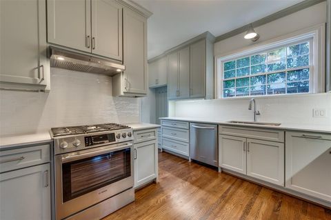 Tiny photo for 4329 Lorraine Avenue, Highland Park, TX 75205 (MLS # 21005944)