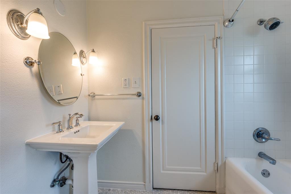 Highland Park - Residential Lease