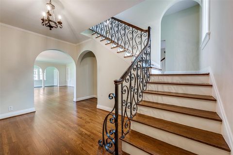 Tiny photo for 4329 Lorraine Avenue, Highland Park, TX 75205 (MLS # 21005944)