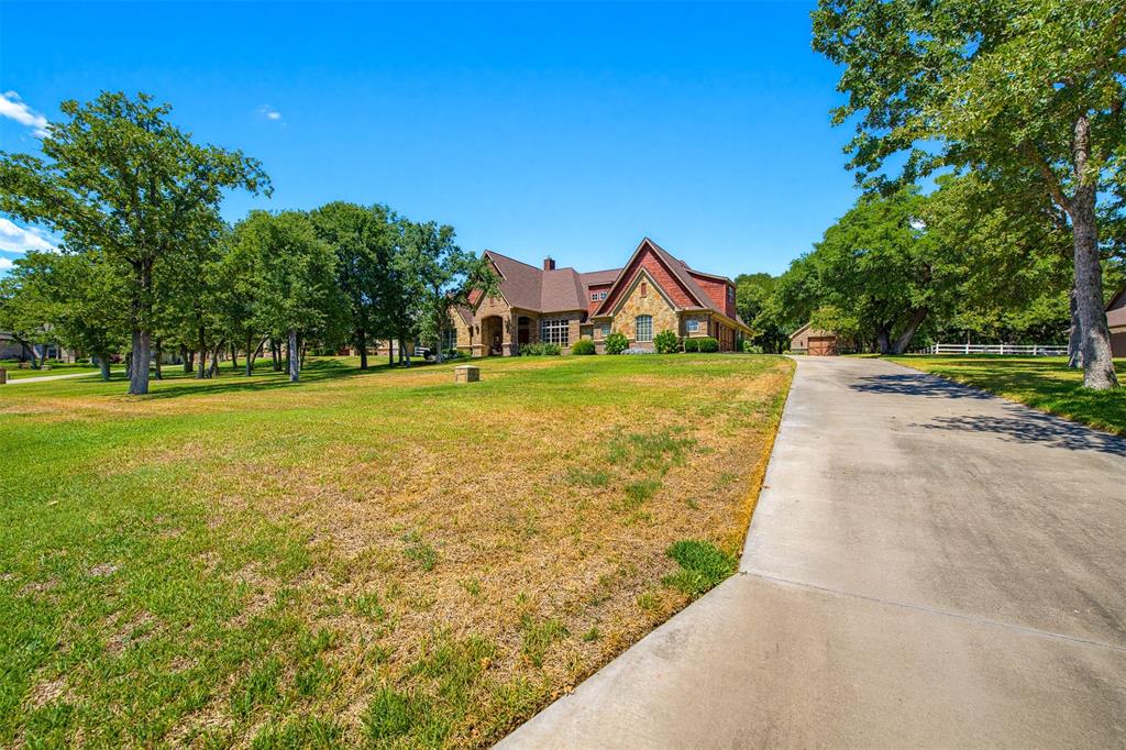 190 Wood Oak Trail