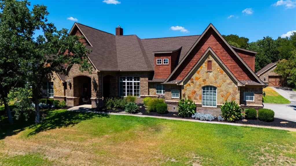 190 Wood Oak Trail