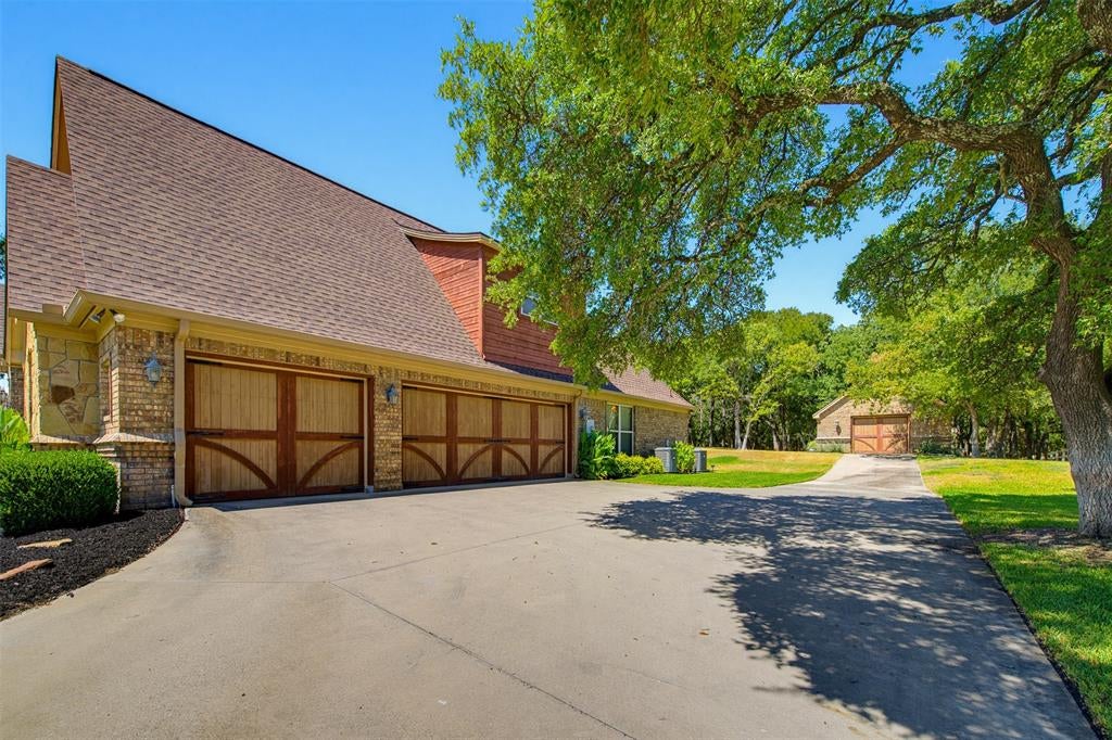 190 Wood Oak Trail