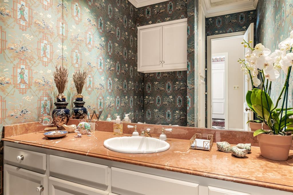 17 Stonecourt Circle