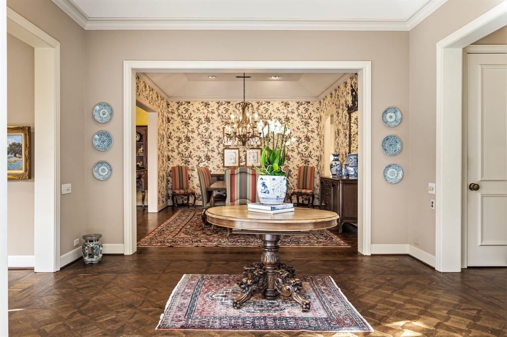 17 Stonecourt Circle