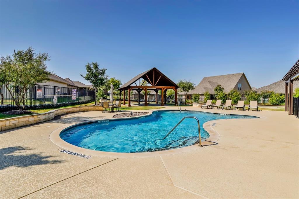 Ladera Mansfield Condos - Residential