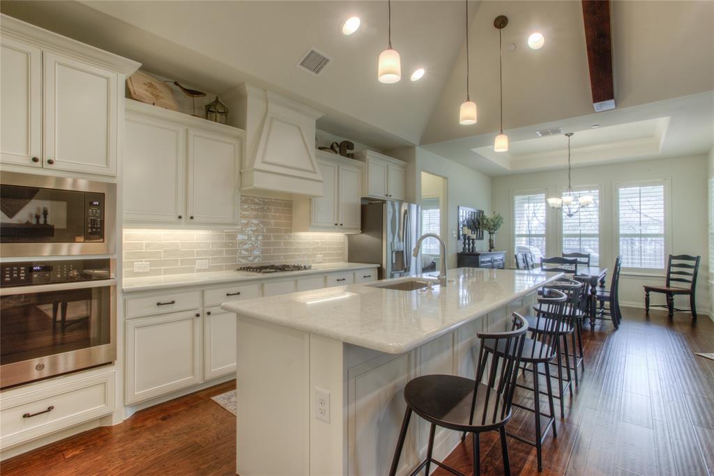 Ladera Mansfield Condos - Residential