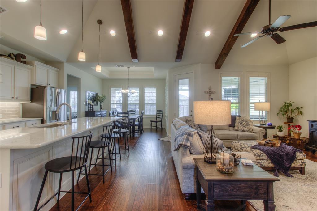 Ladera Mansfield Condos - Residential