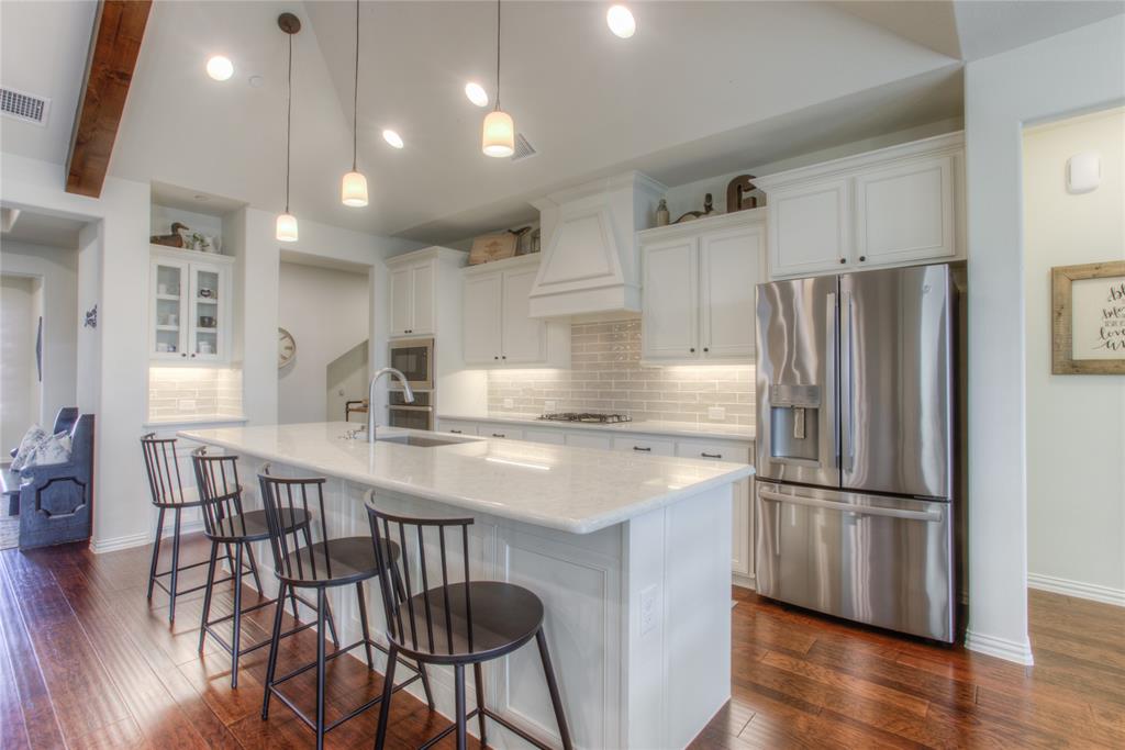 Ladera Mansfield Condos - Residential