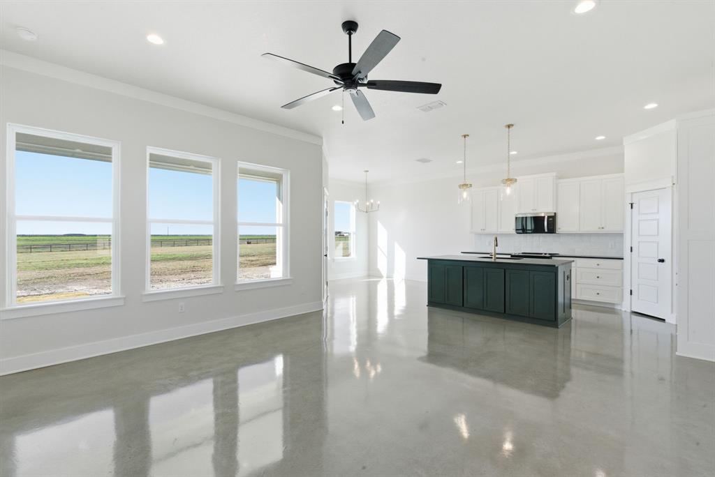 1001 Paramount Drive