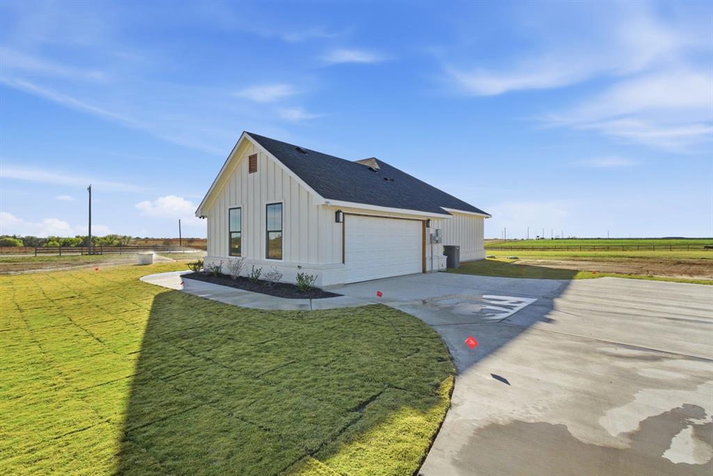 1001 Paramount Drive