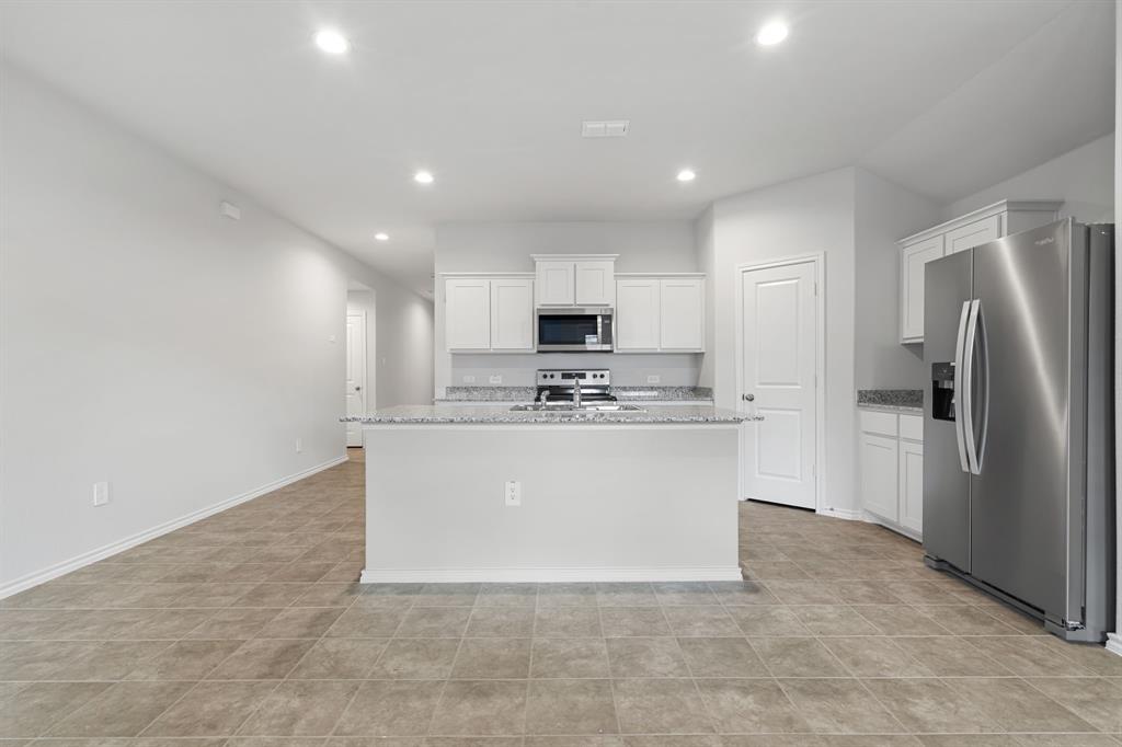 WATERSBEND SOUTH - Residential Lease