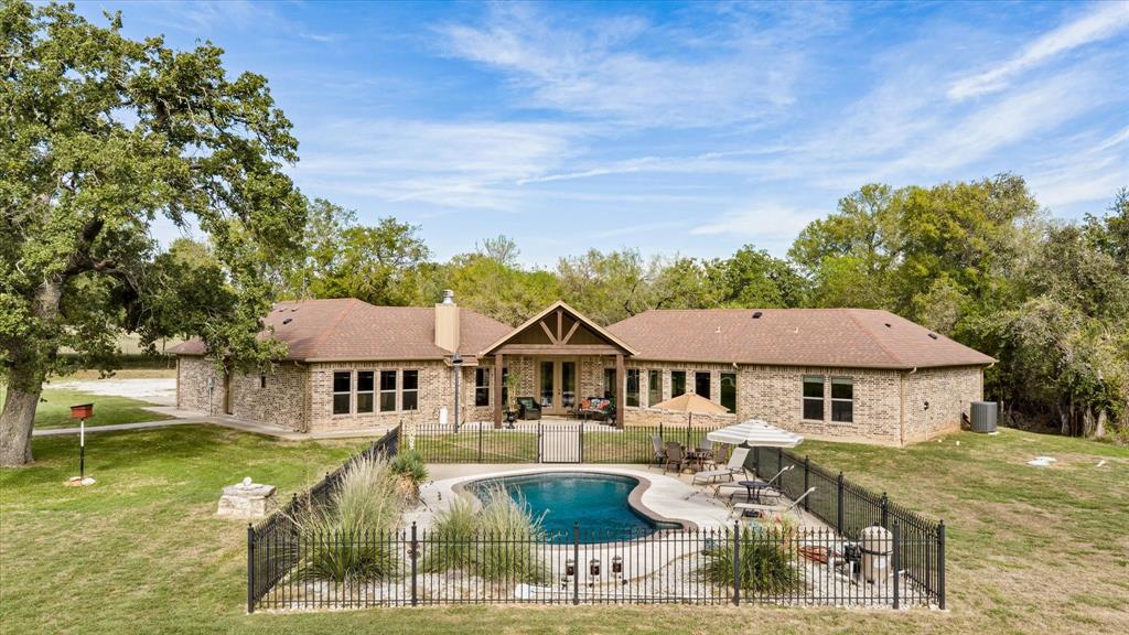 9606 Glen Rose Highway