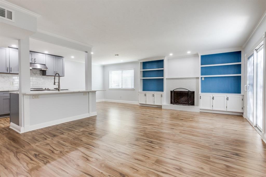 2638 Custer Parkway B