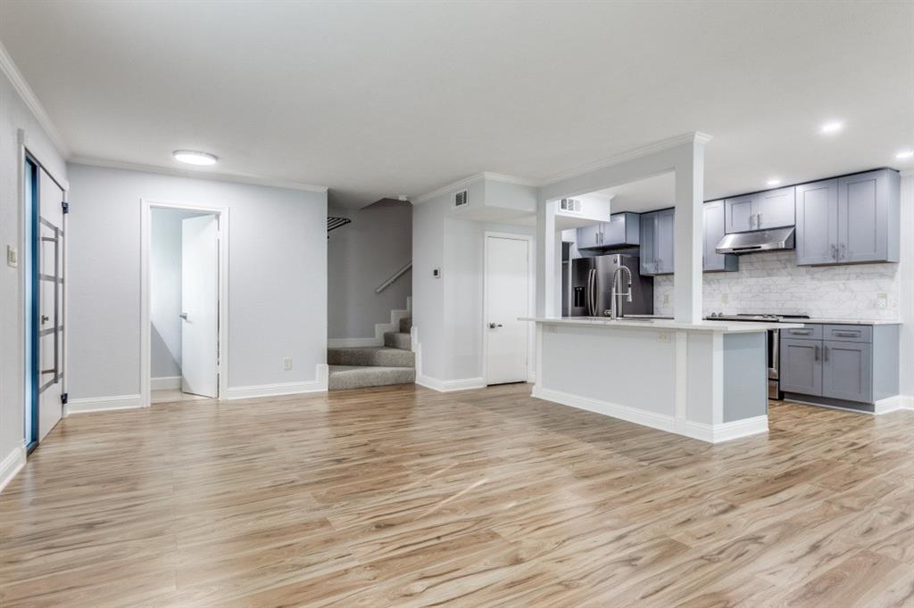 2638 Custer Parkway B