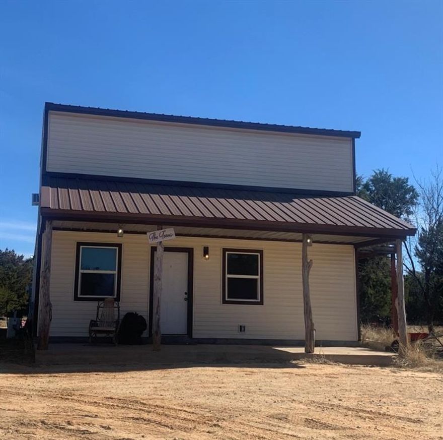 This 2-bedroom 2 bath, cute farmhouse plus a bonus room with a garage is so inviting. It is the perfect place to sit on the nice front porch and enjoy the wildlife or sit on the upstairs balcony while drinking your coffee. There is plenty of room for a few small animals or to build a garden using well water. The shed out back will allow you to store your garden supplies or tools. This farmhouse is located close to the growing town of Hico. Come and enjoy the privacy and make this farmhouse yours. The possibilities are endless.