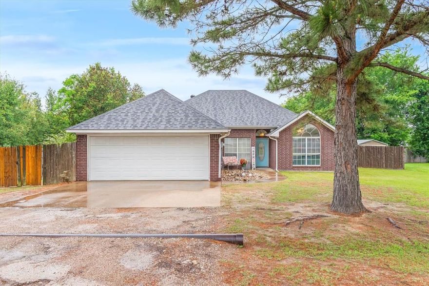 Welcome home to this inviting 1,608 sq ft residence located in the friendly small-town community of Van, TX. Perfectly situated for convenience and comfort, this 3-bedroom, 2-bathroom single-family home offers easy access to award-winning Van ISD schools, local churches, and everyday shopping — all just minutes away. Plus, it’s only minutes from Interstate 20, making commutes to Tyler or Dallas quick and effortless.
Step inside to discover a warm and welcoming living space anchored by a cozy wood-burning fireplace, ideal for relaxing evenings or entertaining family and friends. The thoughtfully designed interior features beautiful ceramic tile and laminate hardwood flooring throughout, providing durability and easy maintenance while adding a touch of modern elegance.
With three spacious bedrooms and two full bathrooms, this home offers plenty of room for everyone. Whether you're a first-time homebuyer looking for that perfect starter home or a retiree seeking a low-maintenance, comfortable lifestyle in a tight-knit community, this property checks all the boxes.
Enjoy the peace and charm of small-town living in Van while knowing you're surrounded by excellent schools, convenient amenities, and easy highway access. This delightful home is ready for you to make it your own!
Don't miss your opportunity to own a slice of Van, Texas — schedule your private showing today!