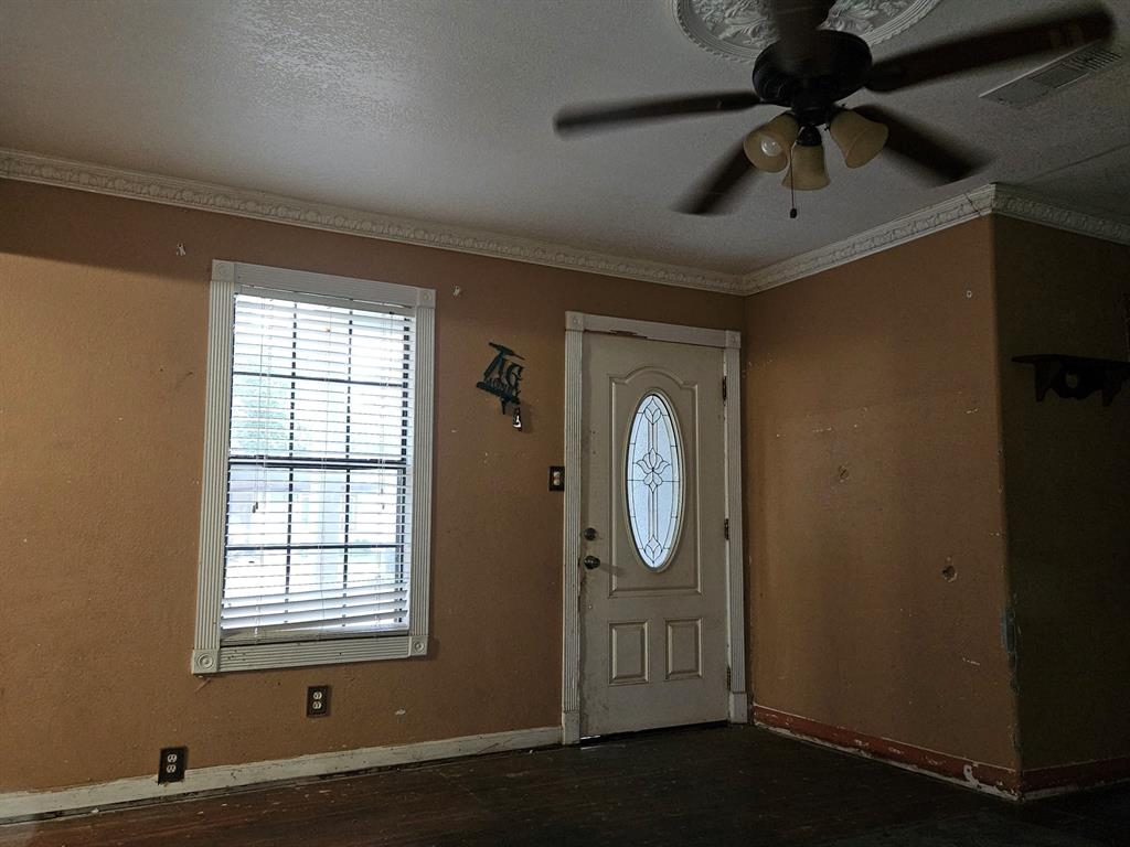 231 Elm Street