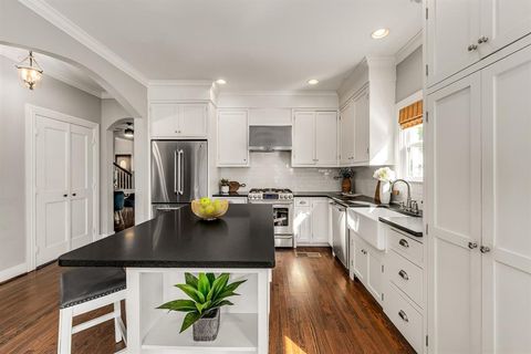 Tiny photo for 5912 Llano Avenue, Dallas, TX 75206 (MLS # 21097905)