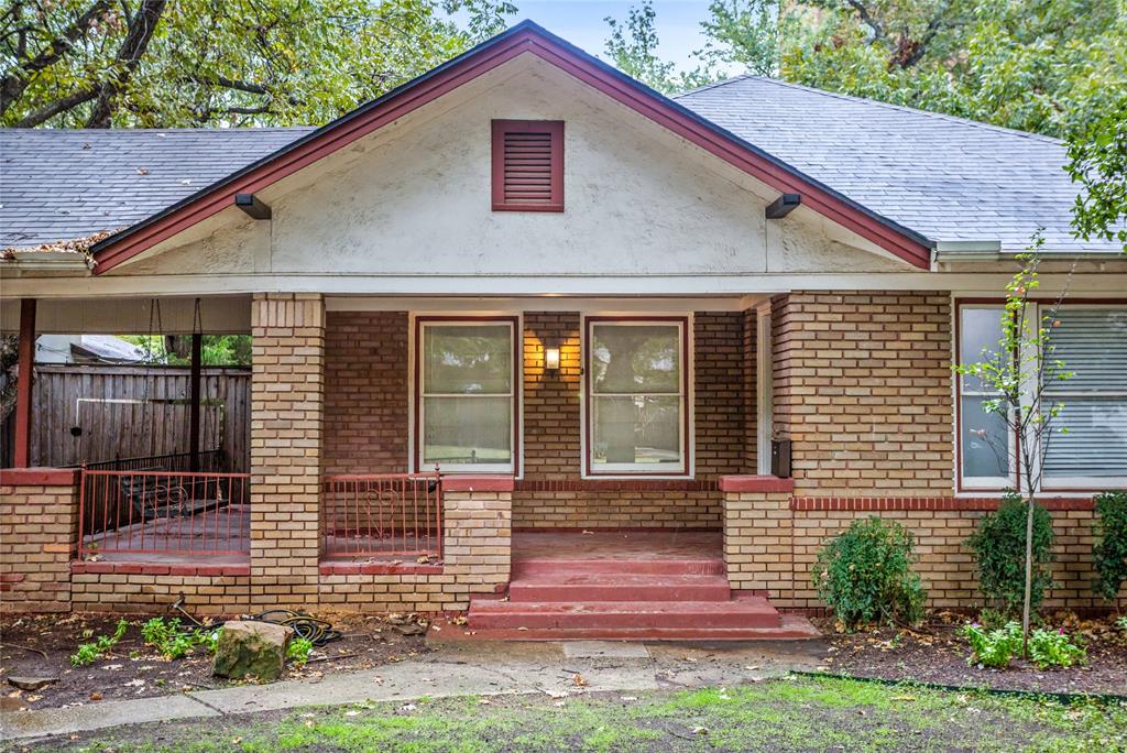 2303 Mistletoe Drive