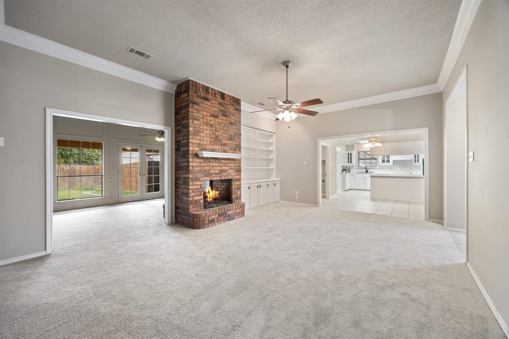 420 E Coachlight Trail