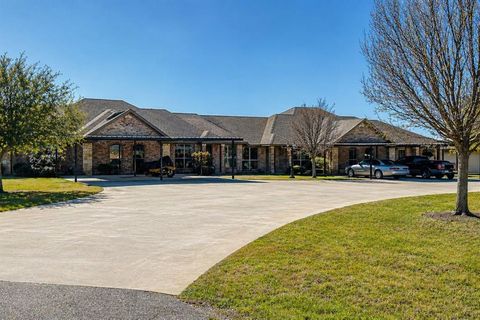 Photo of 171-187 Gibson Lane #171 - 187 Odd Number, Weatherford, TX 76088 (MLS # 21254906)