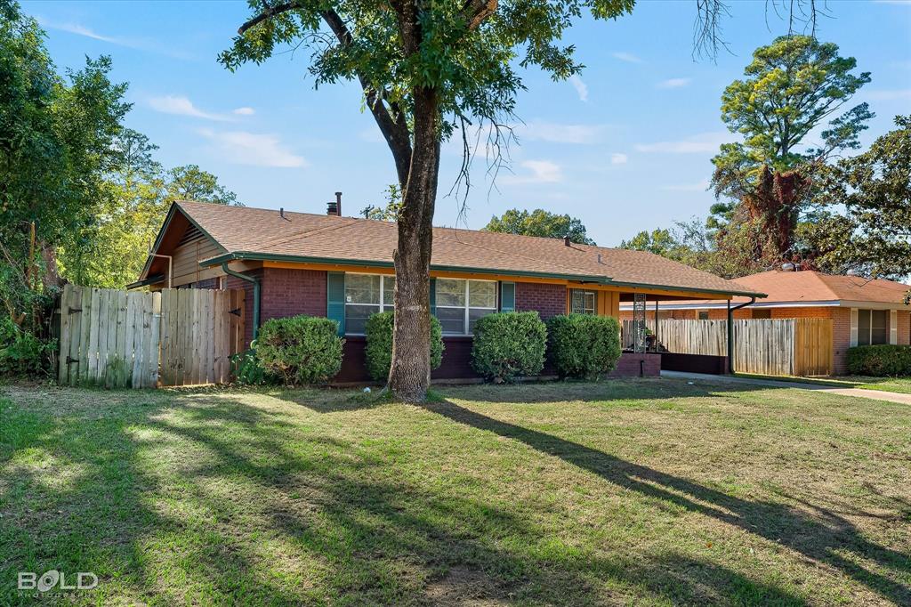 2838 W Cavett Drive