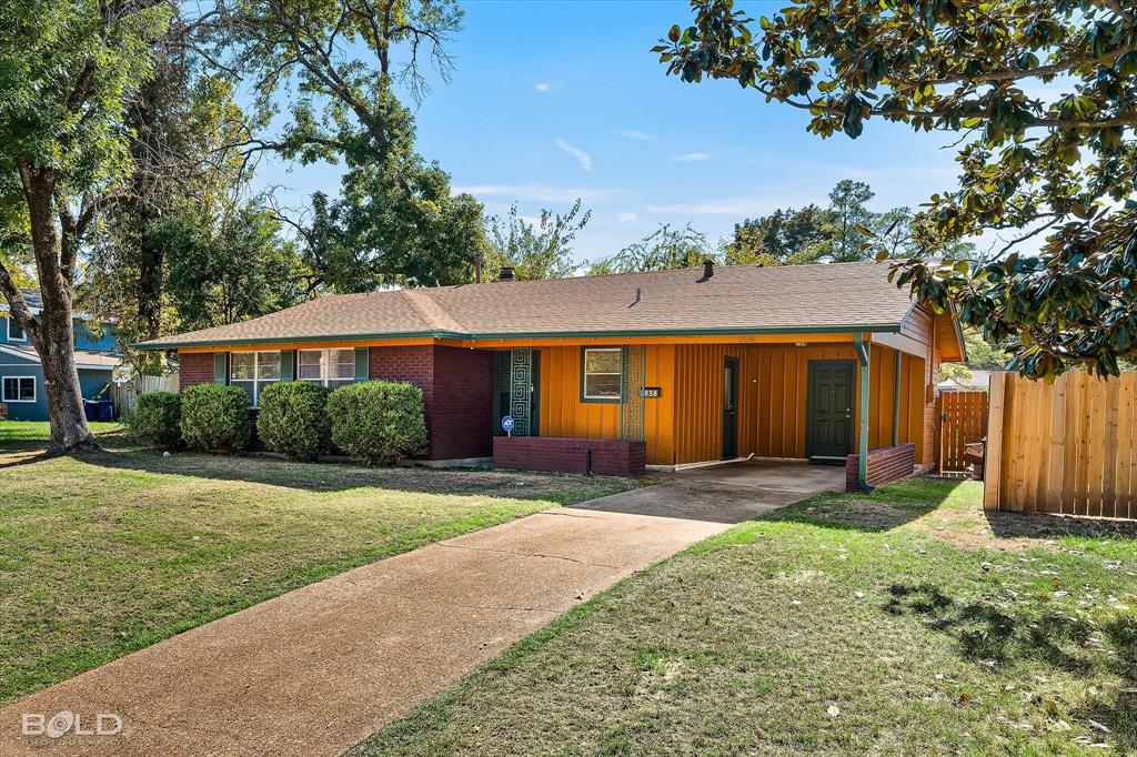 2838 W Cavett Drive