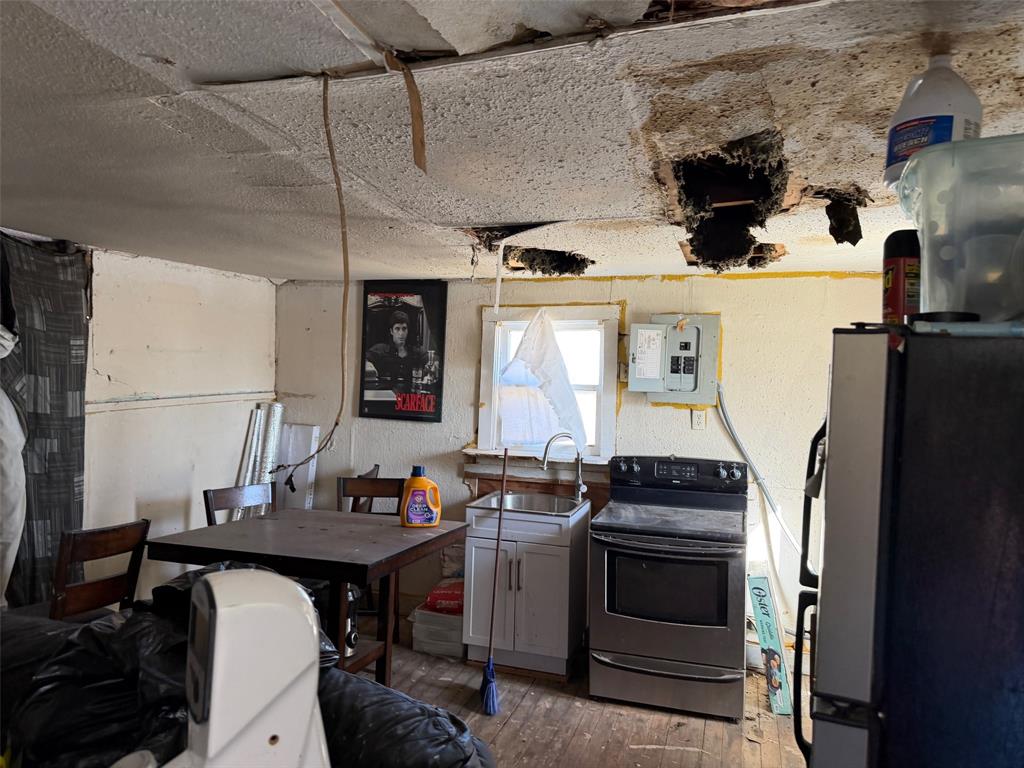 Loyds Add - Residential