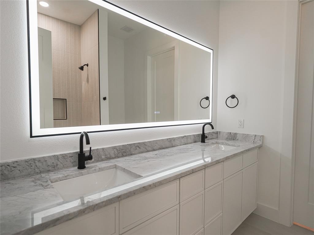 Central Ave Add 02 - Residential